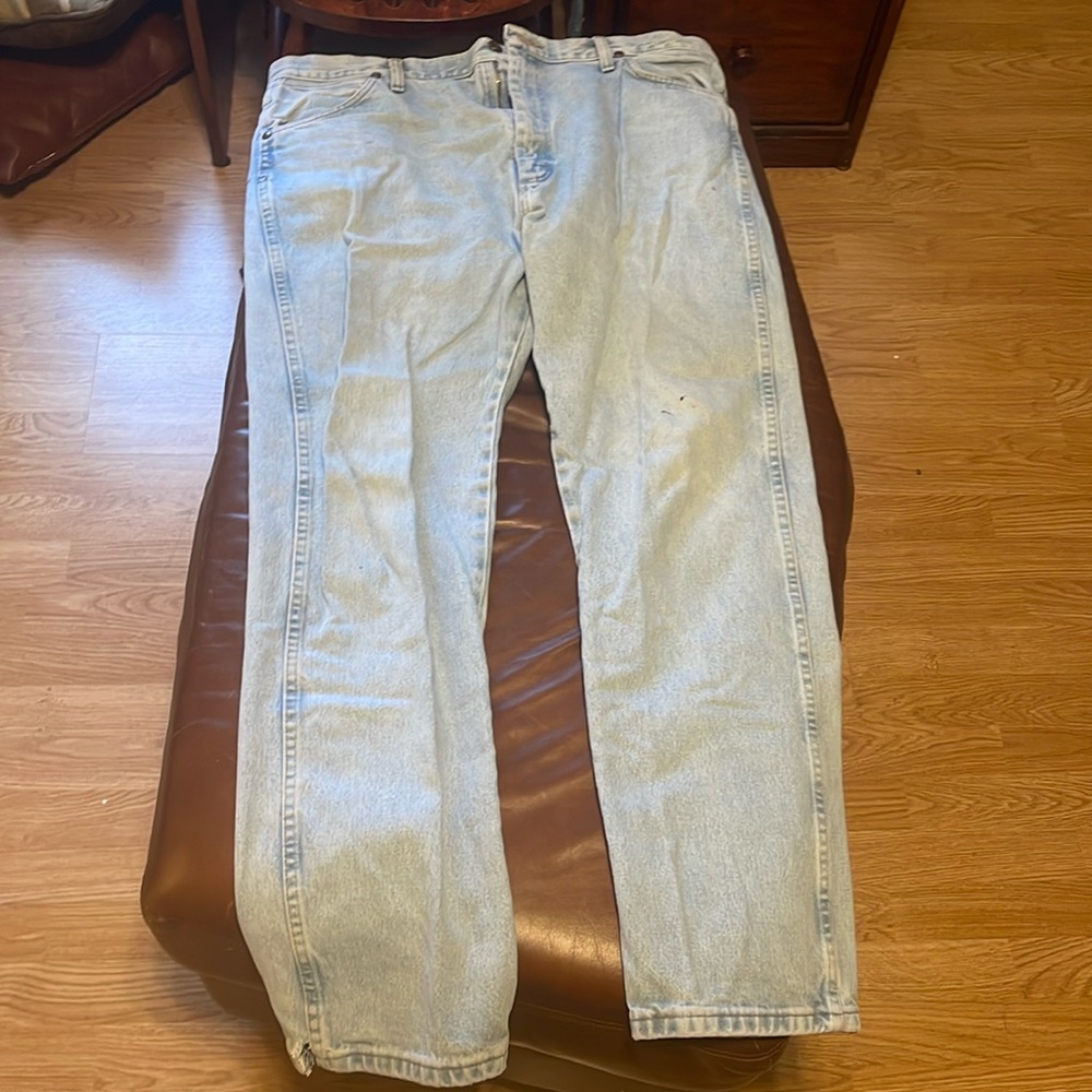 38x32 wrangler jeans with minor paint on them
